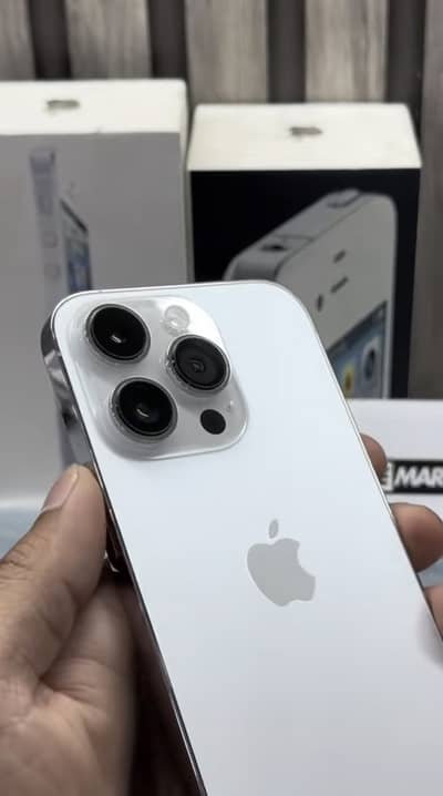 iPhone 14 Pro – 100% Battery Health – Like Brand New