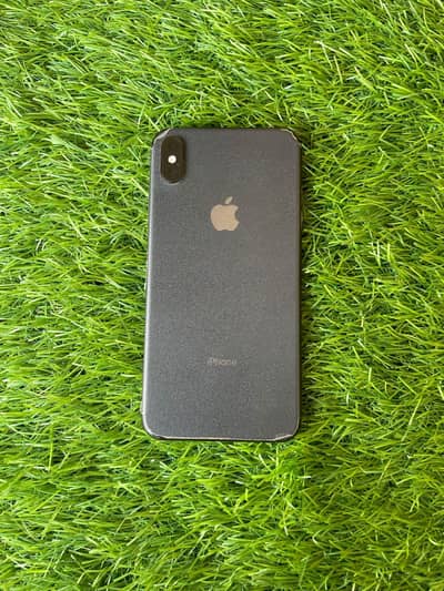 IPHONE XSMAX  64GB contact me 03365705219