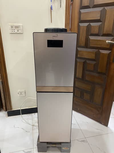 Homage dispenser for sale condition 8/10