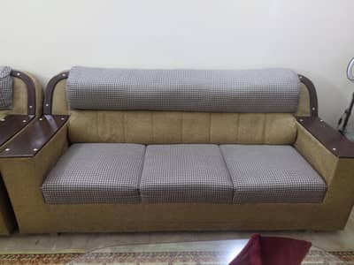 7 seater (3-2-1) sofa set in decent condition
