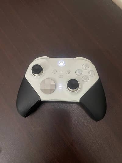 Xbox Elite 2 core controller