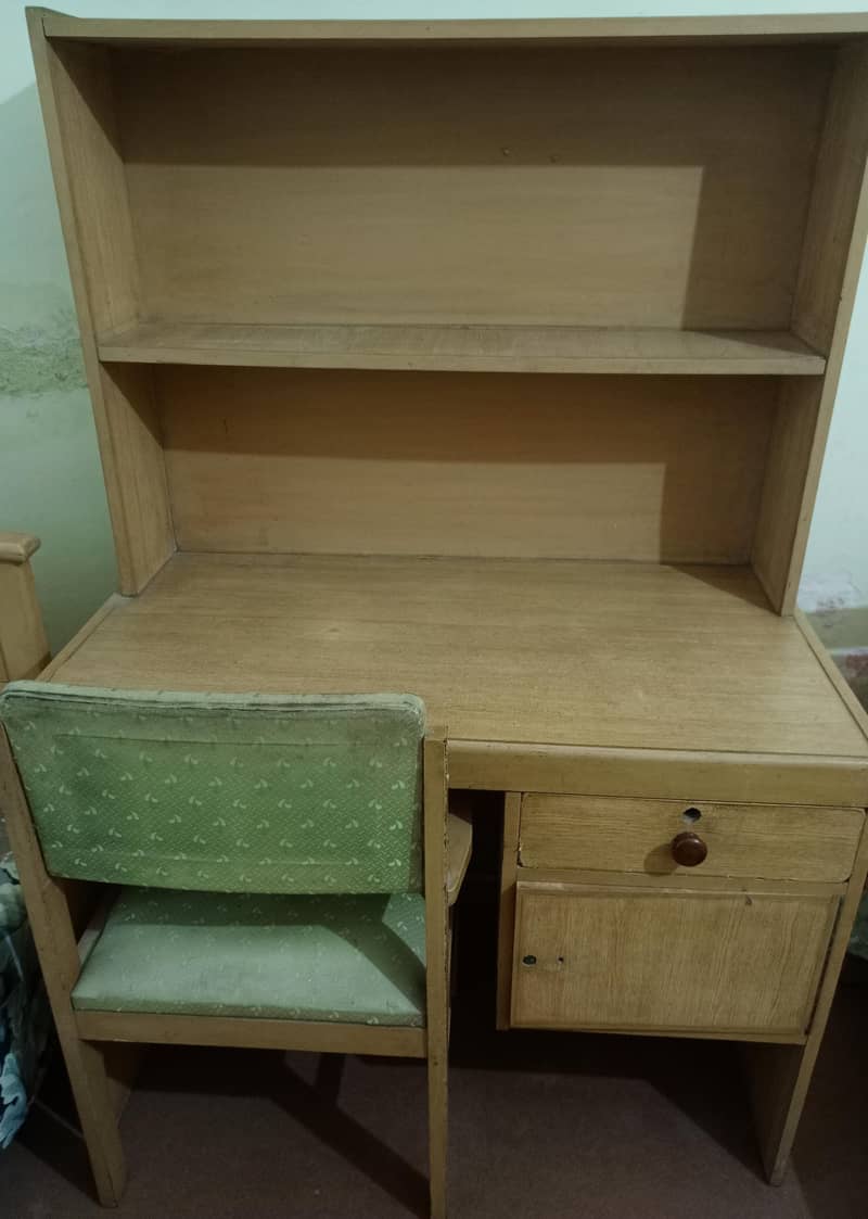 2 x Single Bed & Study Table 2