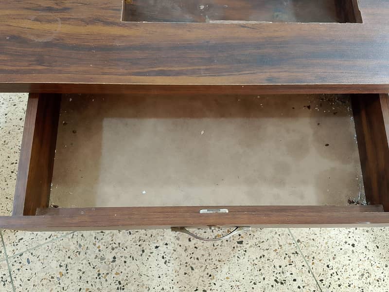 Sewing Machine Table 0