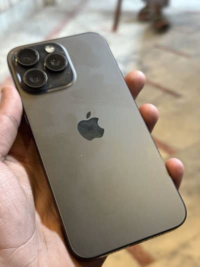Iphone 15 pro max black beauty