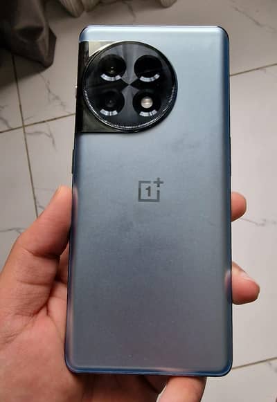 Oneplus 11r 12/256 gaming phone