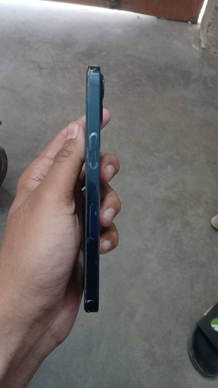 Iphone 13 without box 0