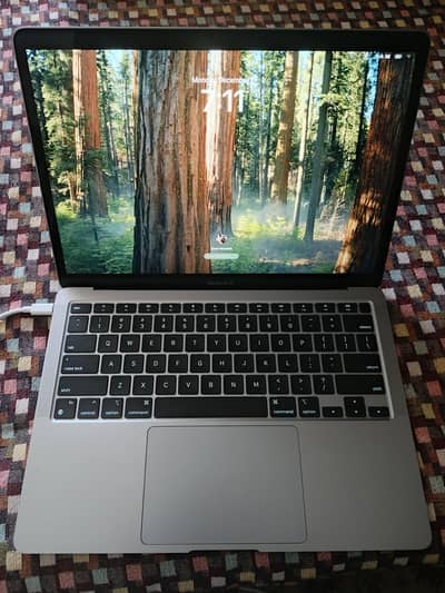 Macbook Air M1 2020 16\256 Barely Used USA Model