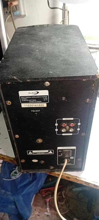 2.1 woofer for sale. only woofer/ no setlite speaker. only Rs 2800.