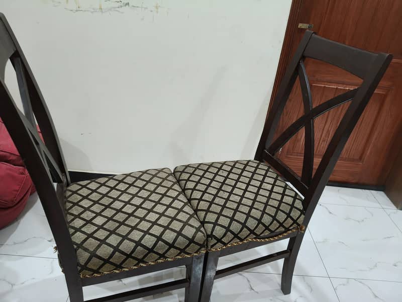 Dining table with Chairs 1