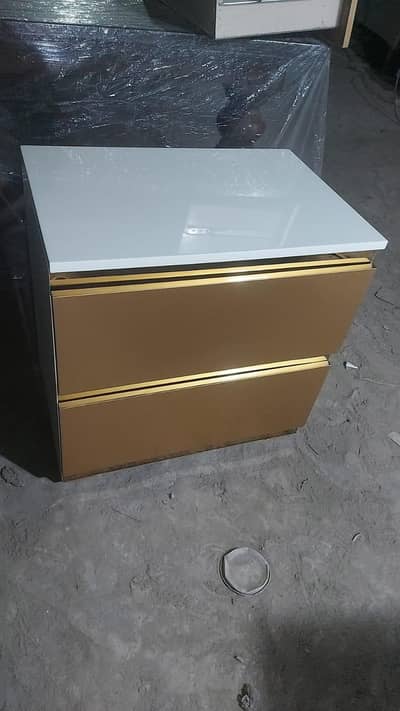 bed ki new site table high class paint