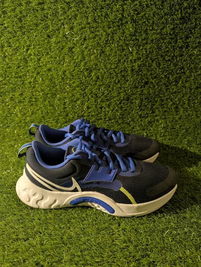 Only One Pair Each — First Come” 100% original Nike and converse