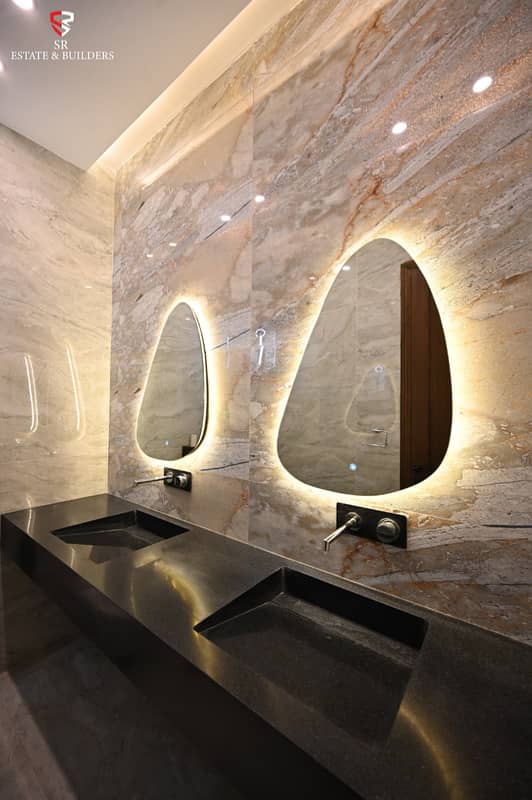 Ideal location solid construction 3