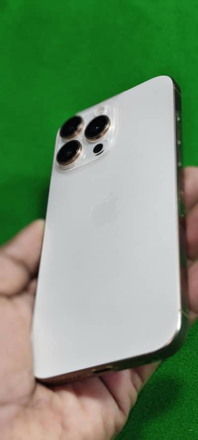 iphone 16 pro max desert titanium