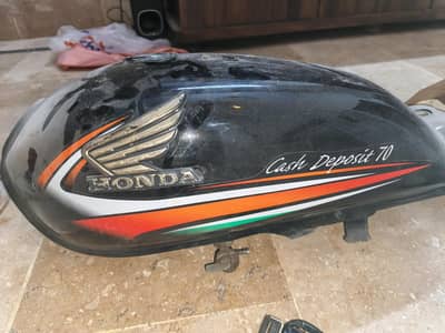 Fuel tank sidecover carburator  battery used for sale