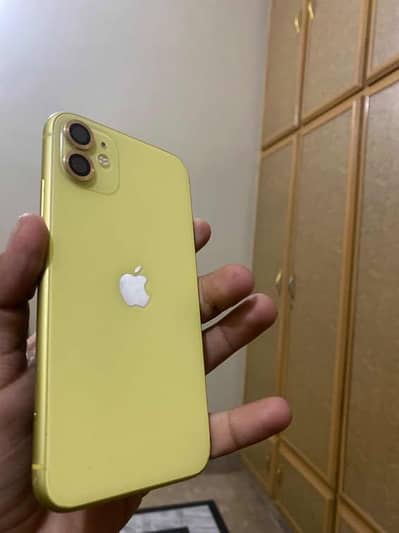 Iphone 11 non pta  Battery health 74 condition 10/10