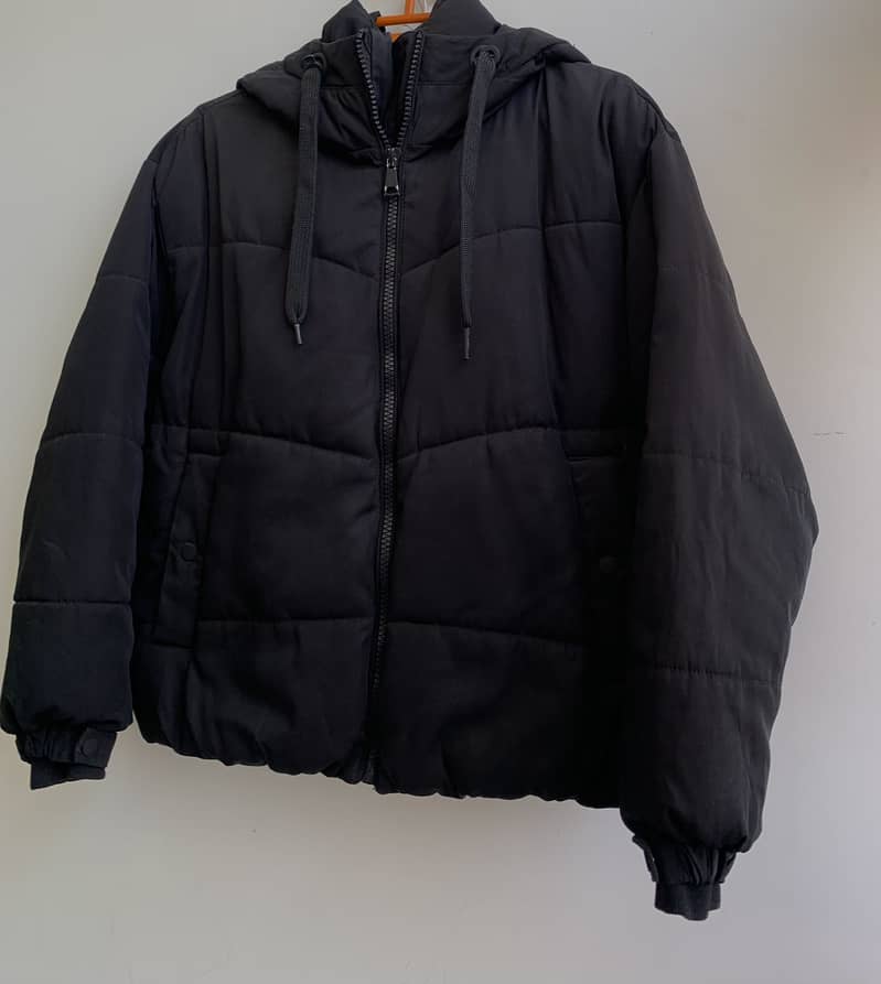 Pull & Bear Black Puffer Jacket 1