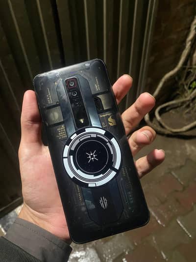 Red magic 7 (18/256)