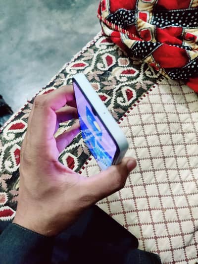 samaung a15 8/256 box sath hai exchange bhe ho jaya ga