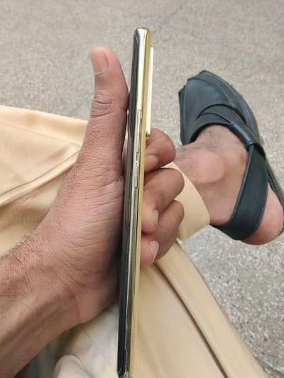 Infinix note 40 pro 12GB 256GB with complete saman 10by10