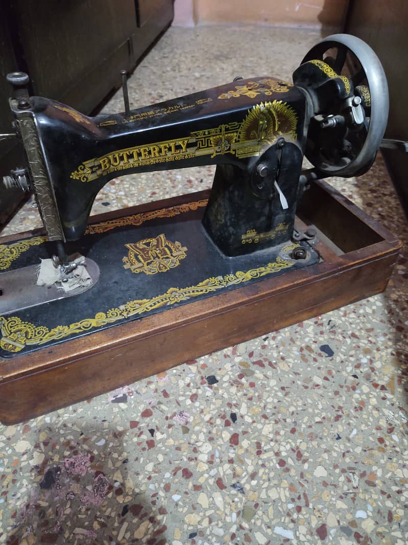 Sewing machine 4