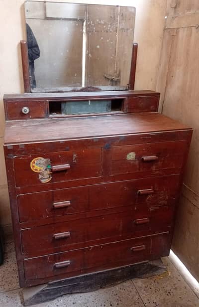 SOLID WOOD DRESSING TABLE WITH MIRROR (GOOD STORGE)