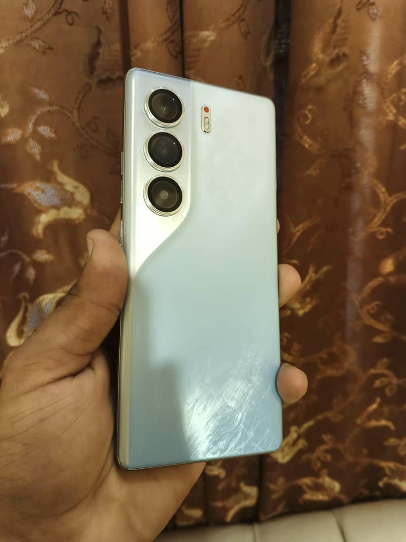 Techno Camon 40 pro 1