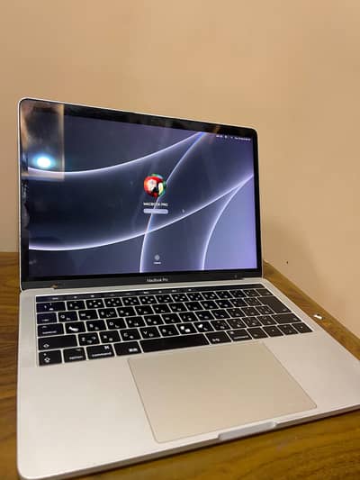 MacBook Pro 13 inch 2017  16/512