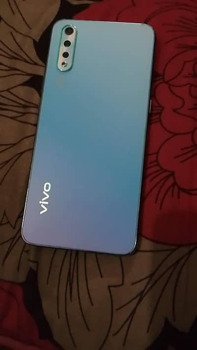 vivo s1 8 256gb 10by10 with box jis na lana vohi call kara 03285682248