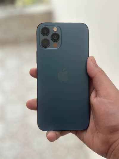 iphone 12 pro factory unlock water pack 128 gb condtion 10by9.5