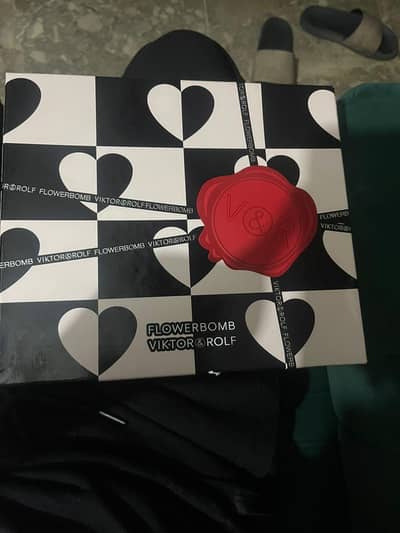 Viktor & Rolf Flowerbomb Perfume Gift Set in
