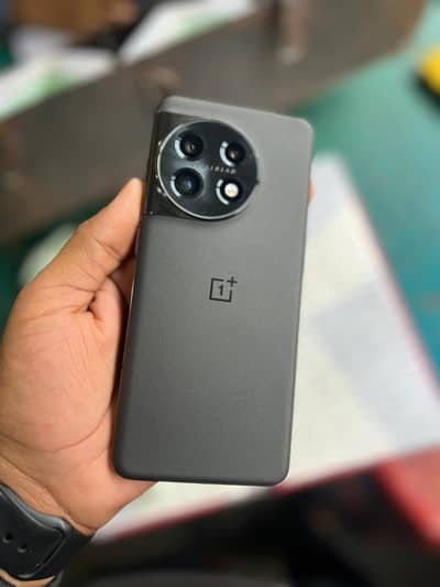 one plus 11 5g 16 512  urgent sell