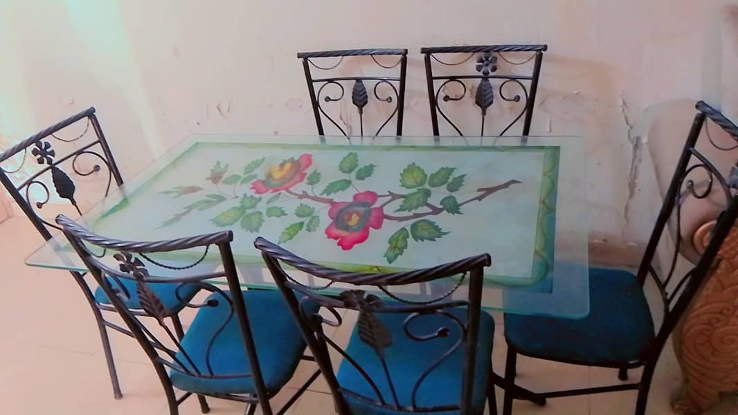 6 Seaters Dining Table 4