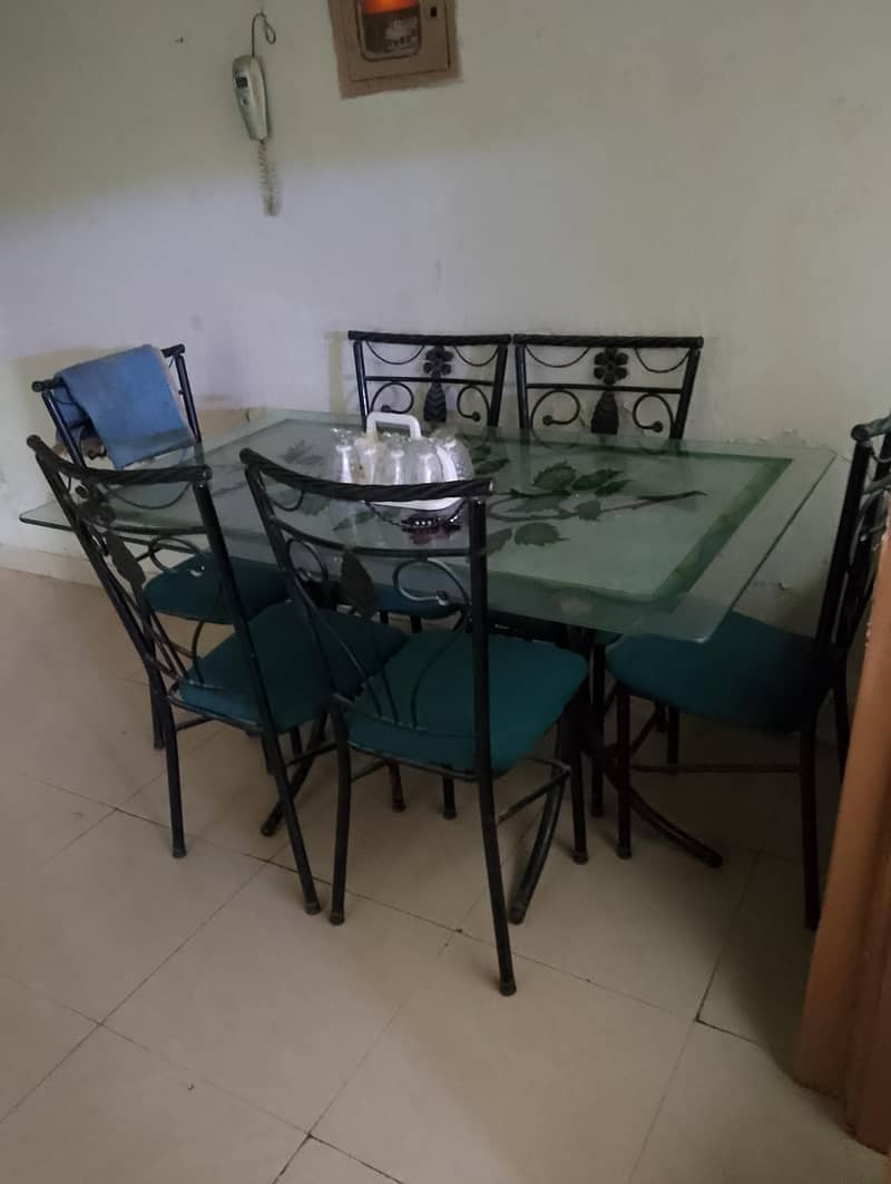 6 Seaters Dining Table 9