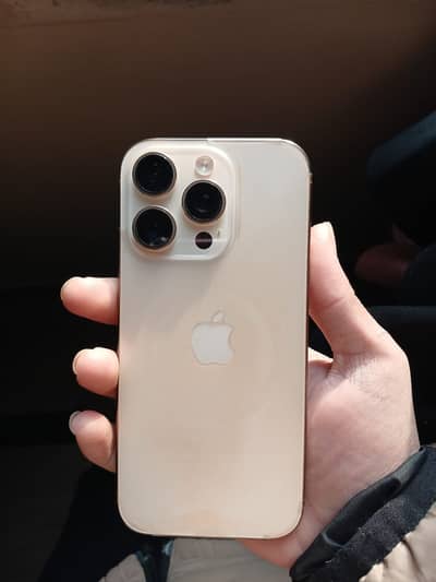 Apple iPhone 16 Pro
