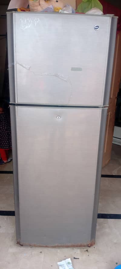 Fridge/PEL   Refrigerator/100%  Working