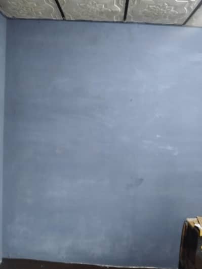 main road ichra metro station