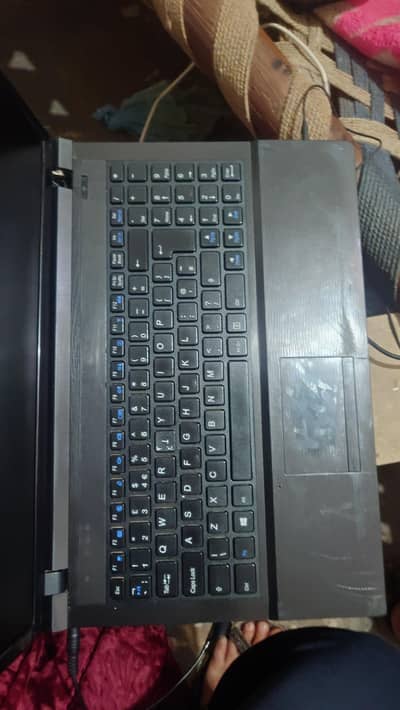 Intel. i3.3. generation. 4gb/256gb