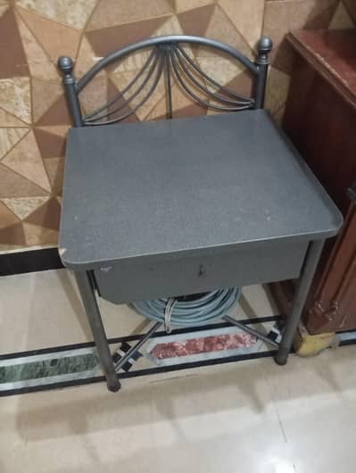 iron bed without mattres