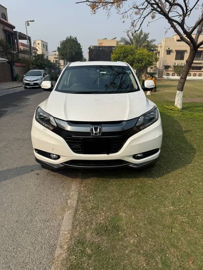 Honda Vezel Hybrid 2015 | Total Original | 1st Owner | Lahore Register