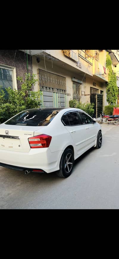 Honda city hain total original paint main hain