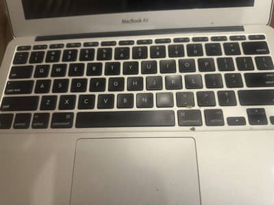 MacBook Air (11-inch,mid2012 1.7 core intel core 15