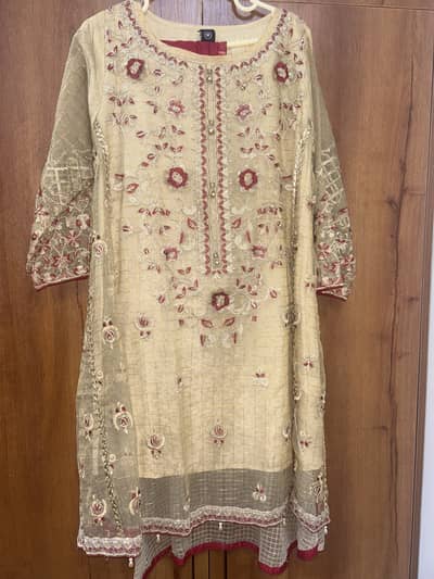 One time used . Branded best for weddings. Age 17 ,18.