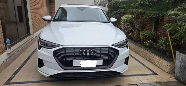 Audi etron 50 quattro 2022 white