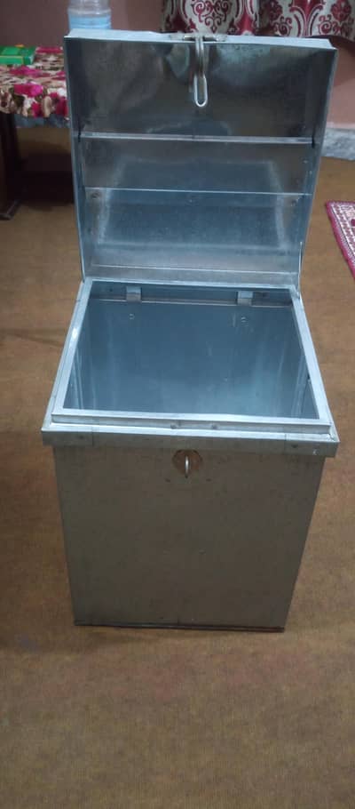 storage box tub with heavy stand