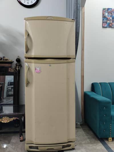 I sell full size pel refrigerator in good working condition