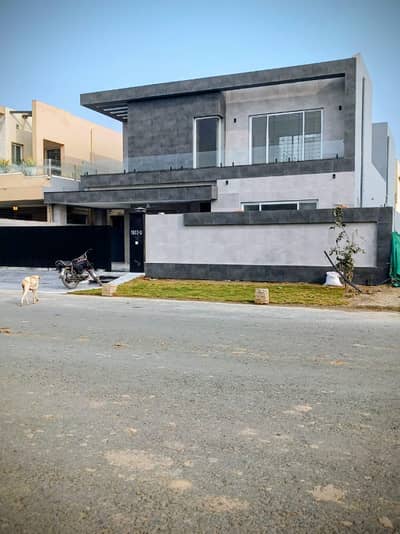 BRAND NEW 1 KANAL HOUSE FOR RENT