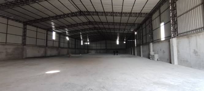 Humak Warehouse She'd Total Covered Area 31000 sq Two floor office block with 3 x washrooms Kitchen Covered Area 3250 sq ft Total 35,000 sq ft