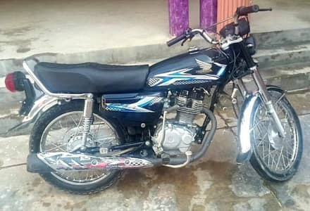 Honda CG 125 Red colour