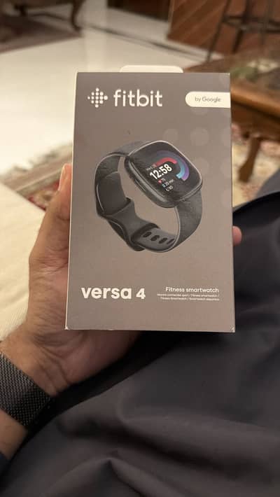 Fitbit Versa 4