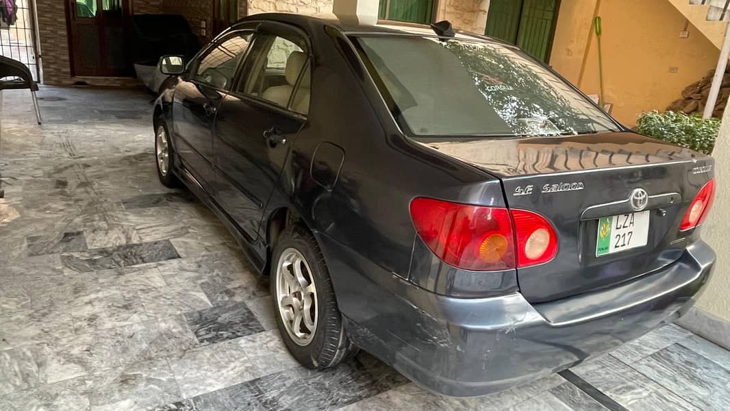 Corolla XE saloon Automatic 13